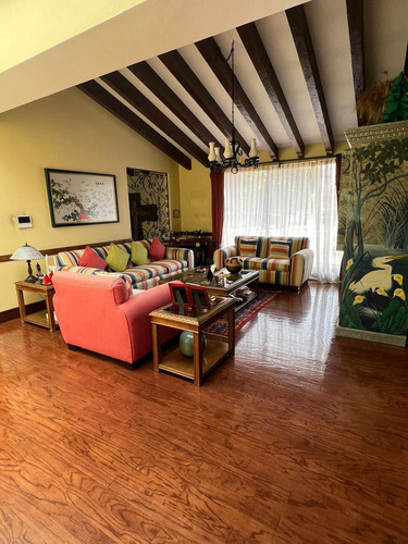 Venta De Casa En Fraccionamiento San Carlos En Metepec