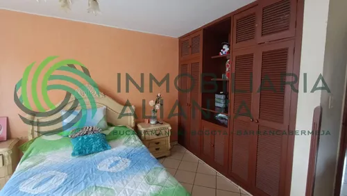 Casa En Venta En Jardines De Coaviconsa. Cod V61708