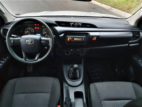 Imagen 9 de 15 de Toyota Hilux 2016