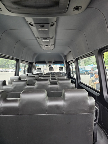 Mercedes-benz Sprinter Vidrado Sprinter 28 Lugares