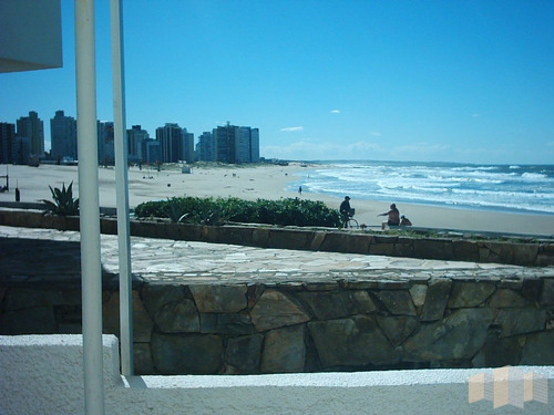 Imagen 30 de 30 de Frente A La Playa