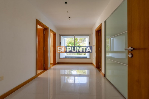 Imagen 22 de 24 de Apartamento A La Venta En Playa Brava