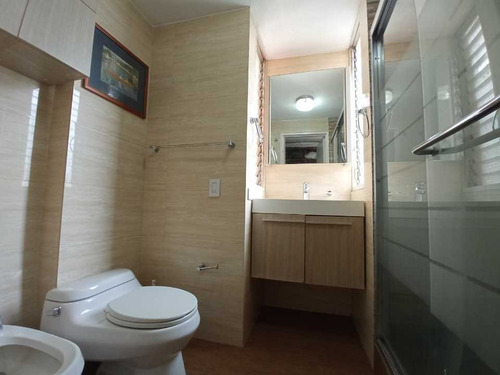 Imagen 27 de 30 de Se Vende Apartamento Actualizado 230 M² 6h/5b/2p Santa Marta