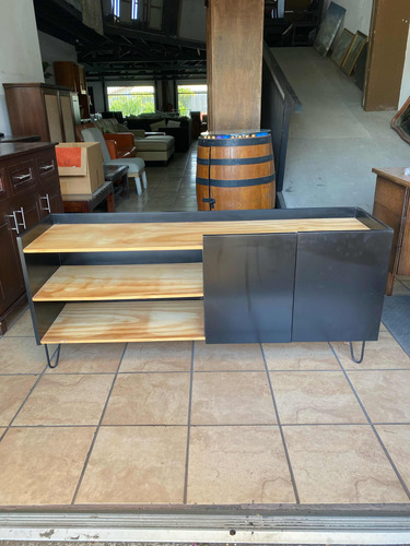 Mesa Para Pantalla En Madera De Teca. Como Nueva