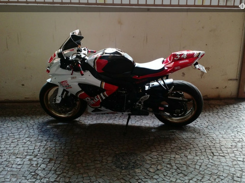 Suzuki Gsx R 750