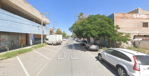 Casa En Venta De Remate Inmobiliario, Calle Ildefonso Fuentes Nte., Primero De Cobián Centro, Torreón, -jmjc12