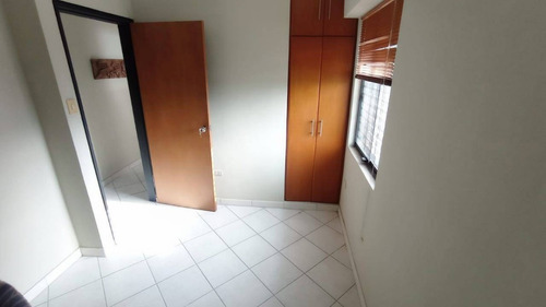 Imagen 12 de 14 de En Alquiler Acogedor Apartamento En Res Altos Del Mirador Valencia 166512 Andres Peña
