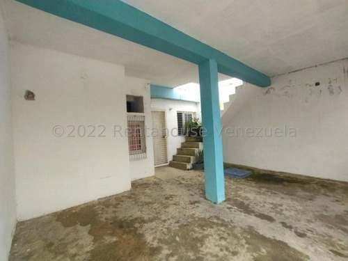 Imagen 4 de 24 de Amplia Casa Urb. San Antonio De Palo Negro 23-13073 Ejc 04243439046