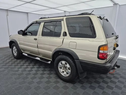 Nissan Pathfinder 3.3 R50 Std