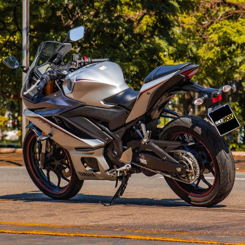 Imagem 4 de 10 de Moto Yamaha Yzf R3 Prata Ano 2021 Com Baixo Km