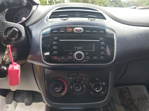 Imagem 11 de 15 de Fiat Punto 2013 1.4 Attractive Flex 5p