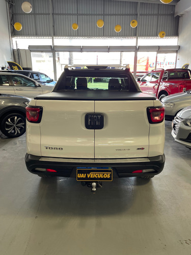 Fiat Toro 2.0 Volcano 4x4 Aut. 4p 9 marchas