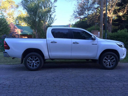 Toyota Hilux 2.8 Cd Srx 177cv 4x4 At 2017