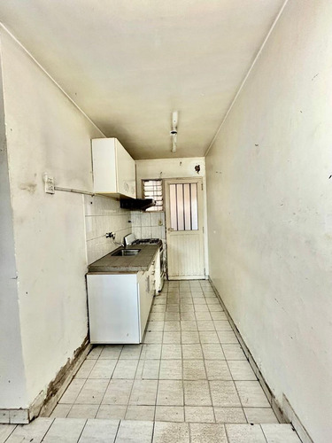 Duplex 2 Ambientes Con Patio, A Remodelar