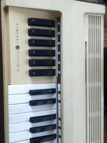 Imagen 3 de 7 de Organo Pequeño Antiguo General Electric Modelo N5000a