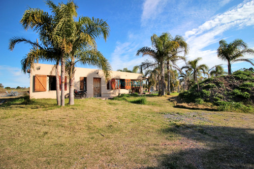 Espectacular Chacra De 6 Hectáreas Con Dos Casas Y Piscina En Salinas !