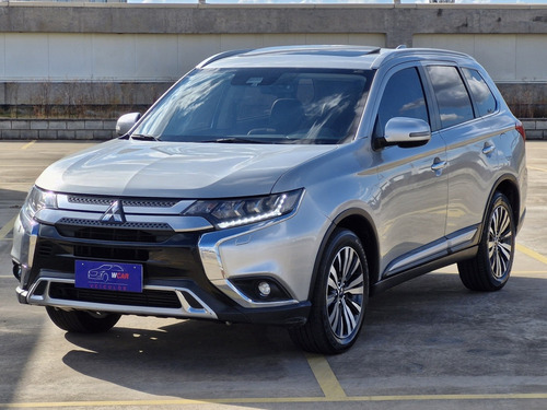 Mitsubishi Outlander 2.2 MIVEC DI-D DIESEL HPE-S AWD AUTOMÁTICO