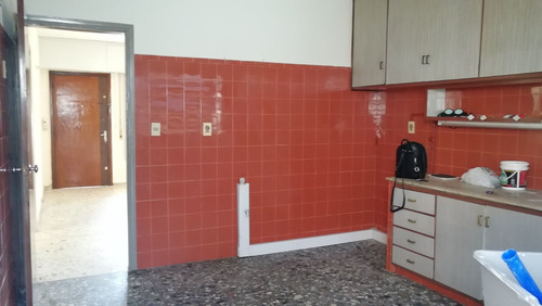 Imagen 5 de 19 de Casa En Venta De 5 Dormitorios C/ Cochera En Buceo