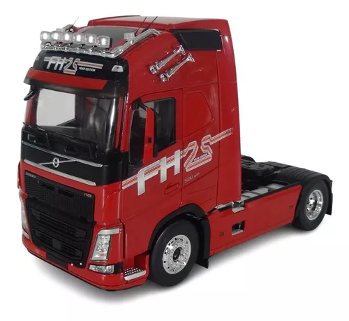 Caminhões e Carretas - Com certeza essa será a miniatura de um Volvo FH  mais top que você verá hoje. Falem a verdade deu vontade de ter uma? Curta:  Caminhões-e-Carretas