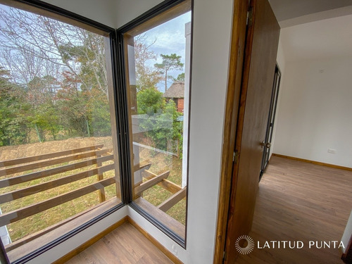 Casa En Pinares- Ref: 1425