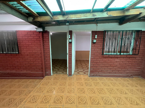 Oportunidad En Macul :casa Amplia Con Excelente Conectividad