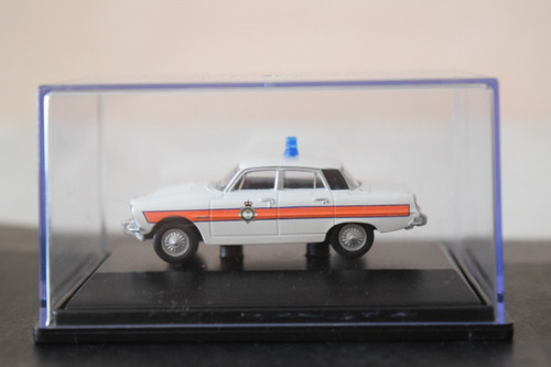 Rover P6 Policia South Wales Blanco Oxford 1/76  C/caja 