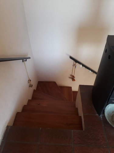 Hermosa Casa 5 Amb Con Piscina Sobre Lote De 980 M2 Barrio 2 Plantas Santa Rita