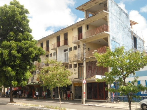 Imagem 1 de 7 de Apartamento Para Alugar Na Cidade De Fortaleza-ce - L7687