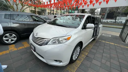 Toyota Sienna 3.5 Xle At