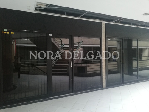 Local Comercial En Arrendamiento, C.c. El Refugio, Carr. Nacional, Guatire, Edo. Miranda