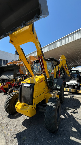 Retroexcavadora New Holland B80c 4wd Kit Nueva