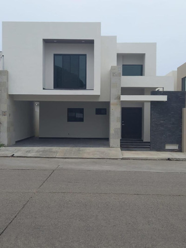 Casa Sola En Venta En Ampliación Unidad Nacional, Ciudad Madero, Tamaulipas