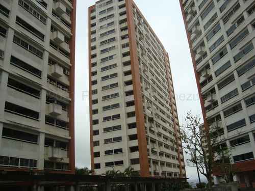 Dc Apartamento En Venta En Lomas Del Ávila 21-15703 Yf