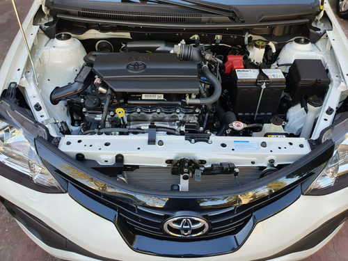 Imagen 13 de 20 de Toyota Etios Xls Pack 1.5 0km 2023