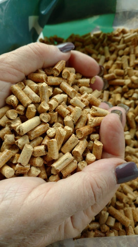 Imagen 5 de 5 de Pellets De Madera Para Estufas 15kg