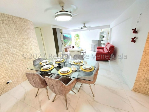 Apartamento En Alquiler En Santa Paula 25-20639