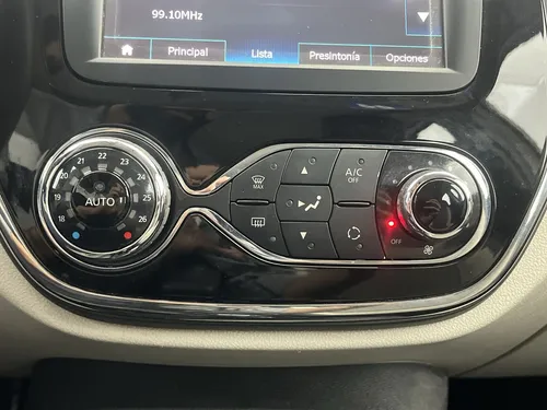 Renault Captur 2.0 Intens Automática