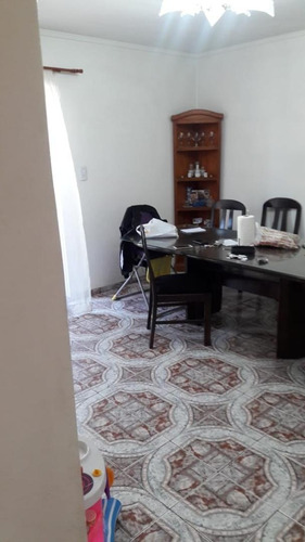 Imagen 3 de 11 de Departamento 4 Ambientes En 1er Piso Por Escalera