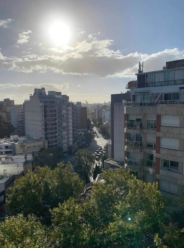 Vendo Apartamento 1 Dormitorio Con Garage En Punta Carretas