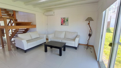 Imagen 3 de 13 de Casa En Piriápolis (piriápolis Centro) Ref.3139