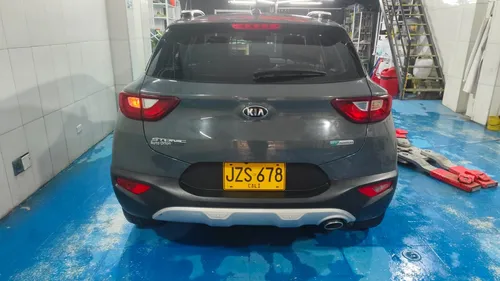 Kia Stonic Zenith Híbrido Mecánico 2022