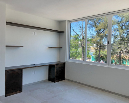 Casa En Venta En Sta. Teresa, Camino Real, Zapopan