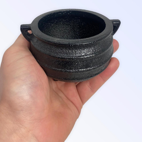 Imagem 4 de 4 de Caldeirão Bruxa Wicca Panela De Ferro Fundido S Tampa 300 Ml
