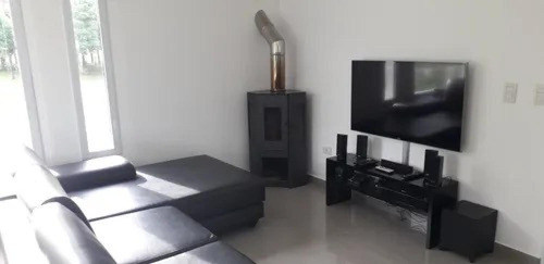 Casa En Venta - 4 Dormitorios 4 Baños - Coronel Brandsen