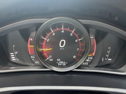 Volvo V40 2.0 T4 Drive-e R-design