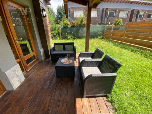 Venta Casa 117 M2, 3 Habitaciones, Barrio Once - Villa La Angostura