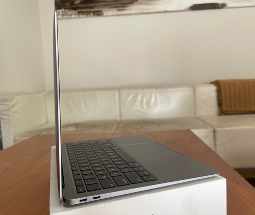 Macbook Air 13 2022 M1 Space Gry- 512gb- 8gb- 114cc Bat %100 Space Grey (Usado)