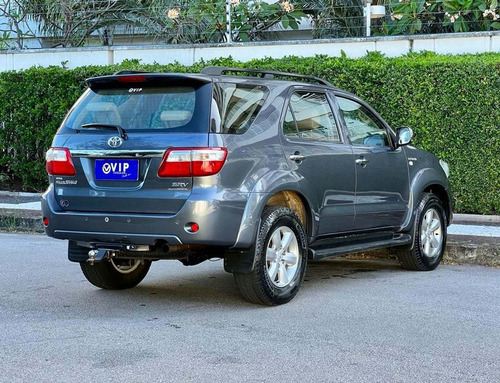 Imagem 4 de 14 de Toyota Hilux Sw4 Srv D4-d 4x4 3.0 Tdi Dies. Aut 2010/201...