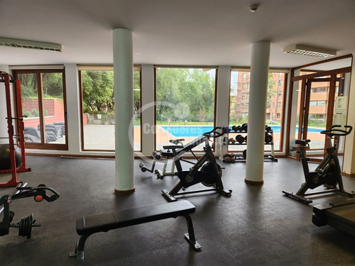 Departamento En Venta De 5 Dorm. En Las Condes