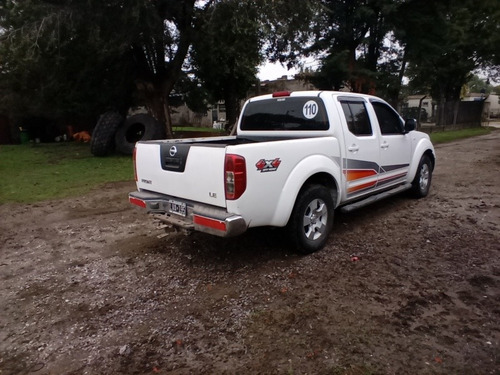 Nissan Frontier 2012 2.5 Le Cab Doble 4x4